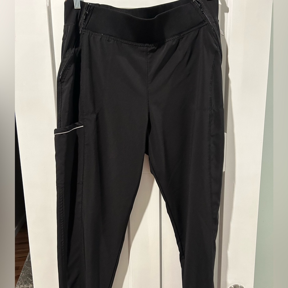 Women’s Cherokee infinity scrub pants XL